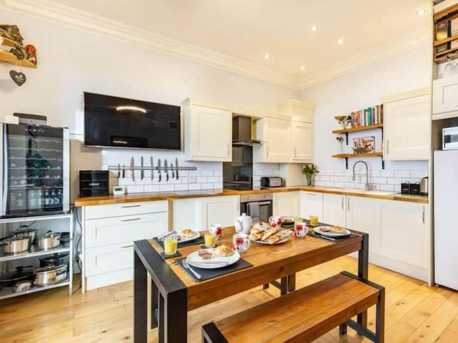 Number 7 Torquay Stunning Sea Views Apartamento Exterior foto